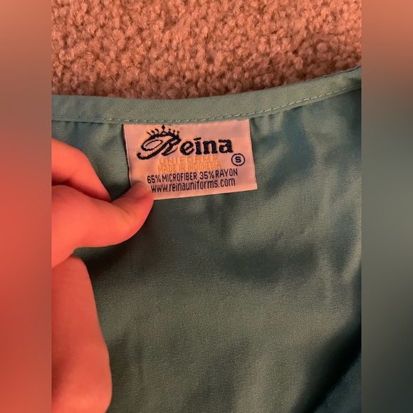 Reina Scrubs Size Small - Picture 3 of 8